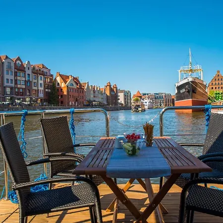 Dom Na Wodzie Houseboat Gdansk, Old Town * Danzica