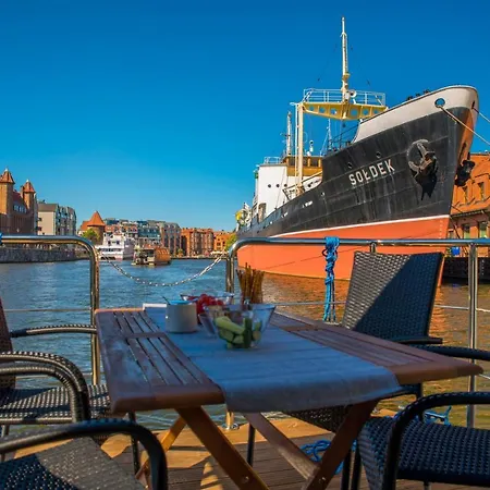 Dom Na Wodzie Houseboat Gdansk, Old Town