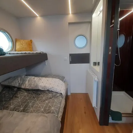 Dom Na Wodzie Houseboat Gdansk, Old Town Appartement *