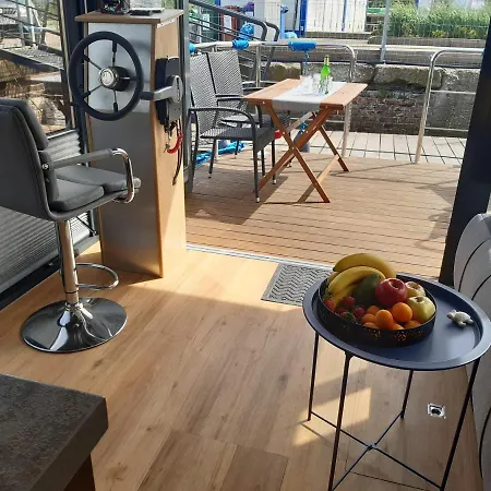 Appartement Dom Na Wodzie Houseboat Gdansk, Old Town *